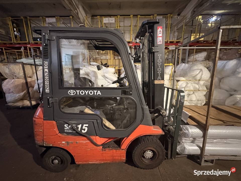 Wózek widłowy Toyota 427FGF15 z zamkniętą kabiną kujawsko-pomorskie