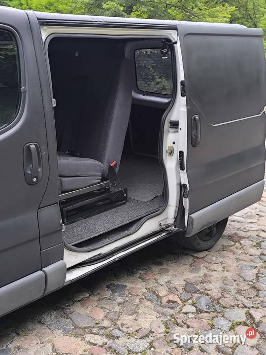 Renault Trafic 2xsuwane drzwi niski przebieg sprowadzony Wejherowo sprzedam