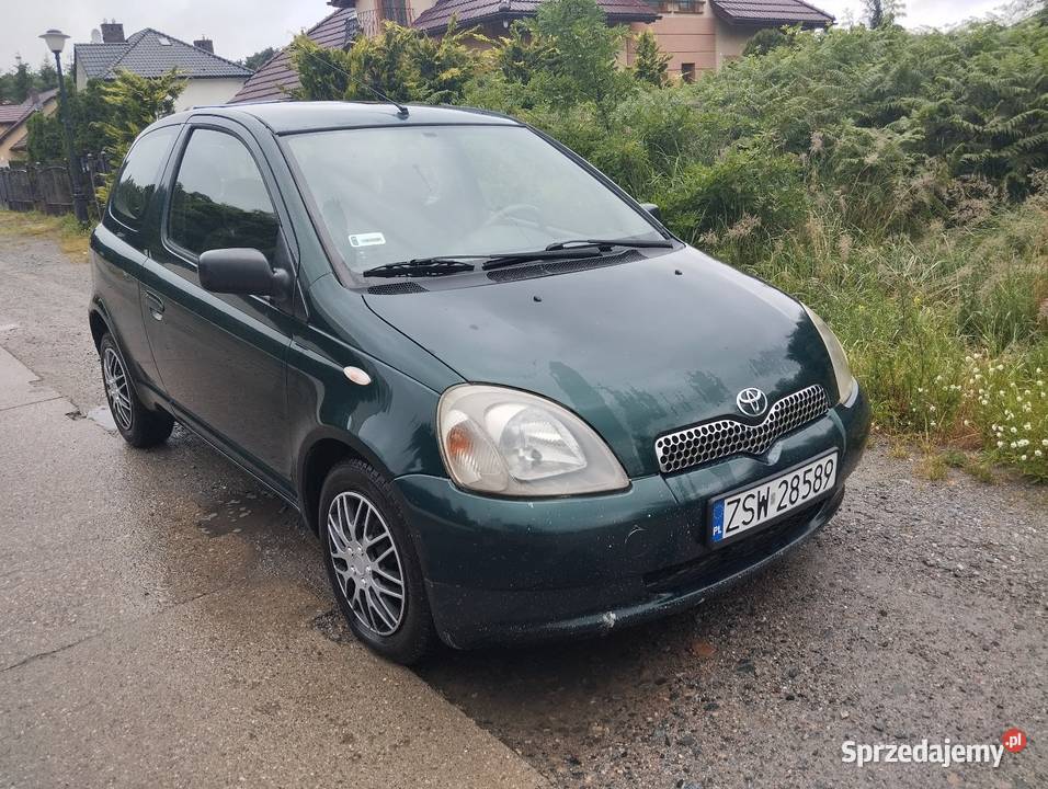 Toyota Yaris 13 benzyna bogate wyposażenie 1298cm3 Świnoujście