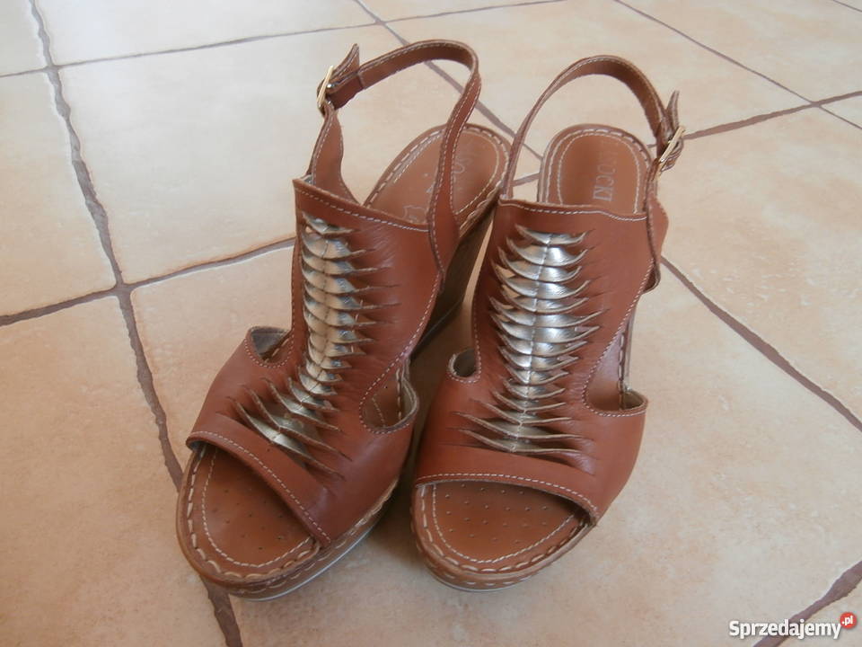 Buty na koturnie 38 LASOCKI brązowy/beżowy Bydgoszcz