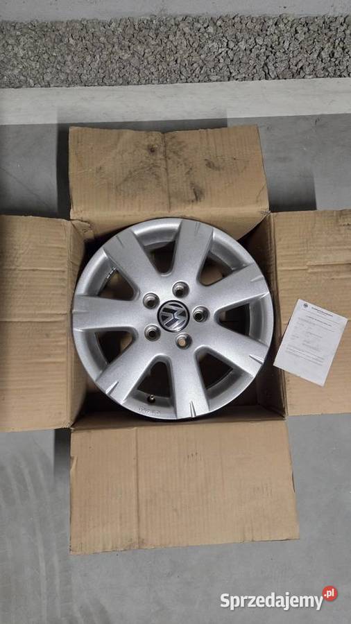 Volkswagen VW Golf Passat nowa felga OEM Średnica 15" Wrocław sprzedam