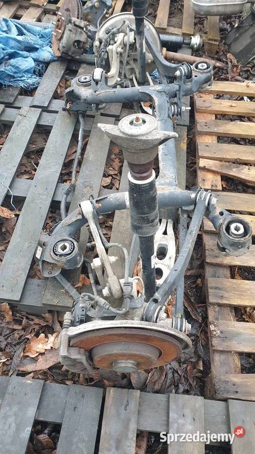 AUDI A4 A5 2019r BELKA ZAWIESZENIA TYLNA TYŁ Części montażowe Nowiny