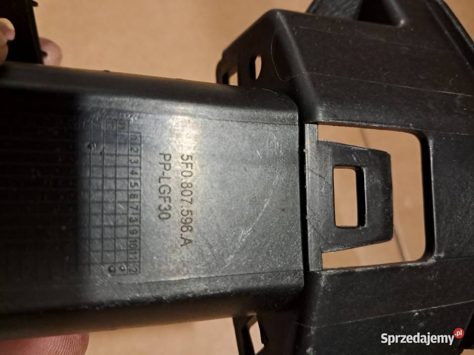 PrawyMocowanie spryskiwacza Seat Leon 5F0807596 Siennica