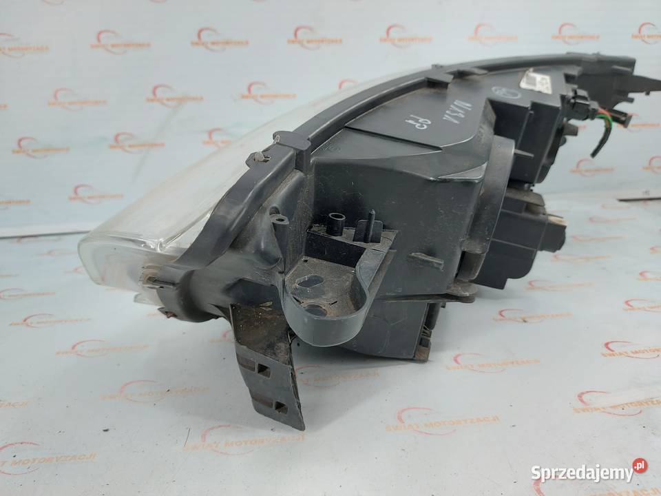 CITROEN DS4 12r lampa prawa przód 9674903680 Kielce sprzedam