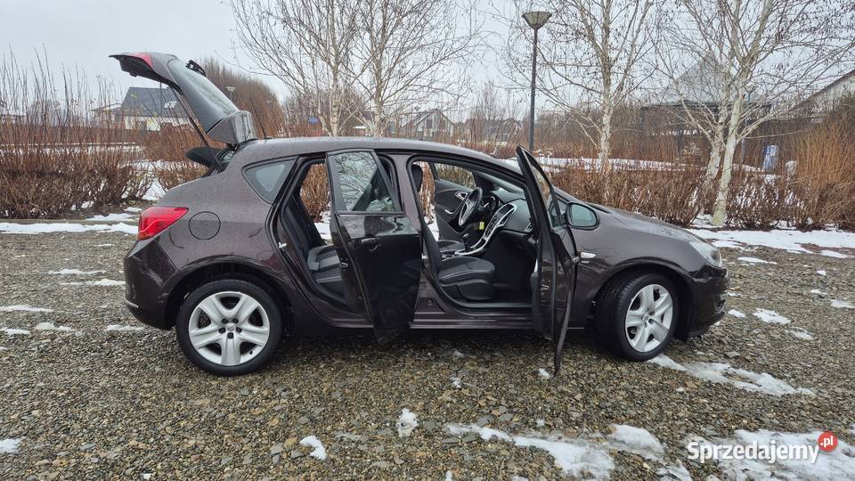 ASTRA 14 120 OPŁACONA BEZWYPADKOWA manualna Rzeszów