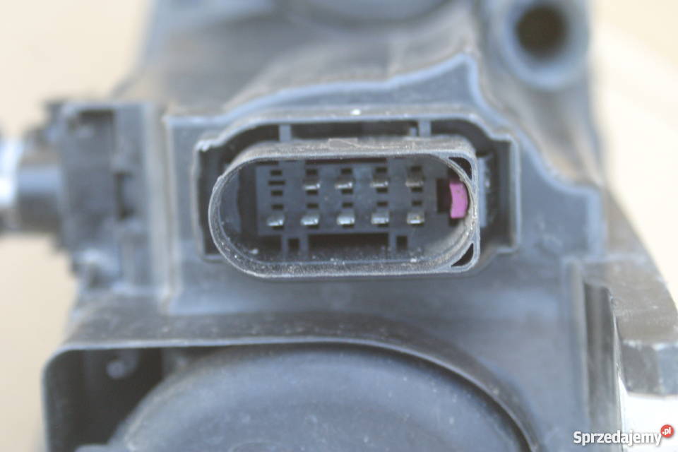 AUDI A1 LAMPA REFLEKTOR LEWA PRZEDNIA PRZÓD Bieleń sprzedam