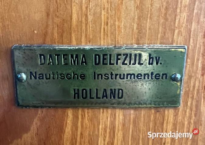 Stary i oryginalny kompas ze statku Warszawa