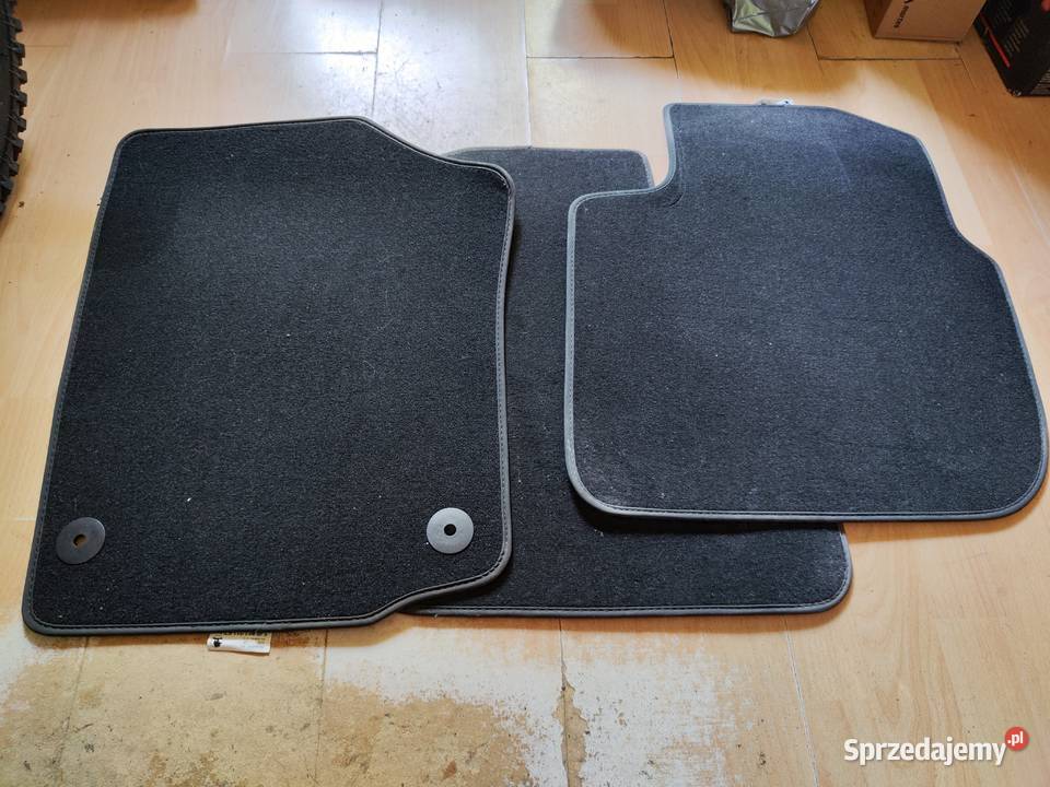 Dywaniki welurowe czarne Skoda Rapid oryginalne