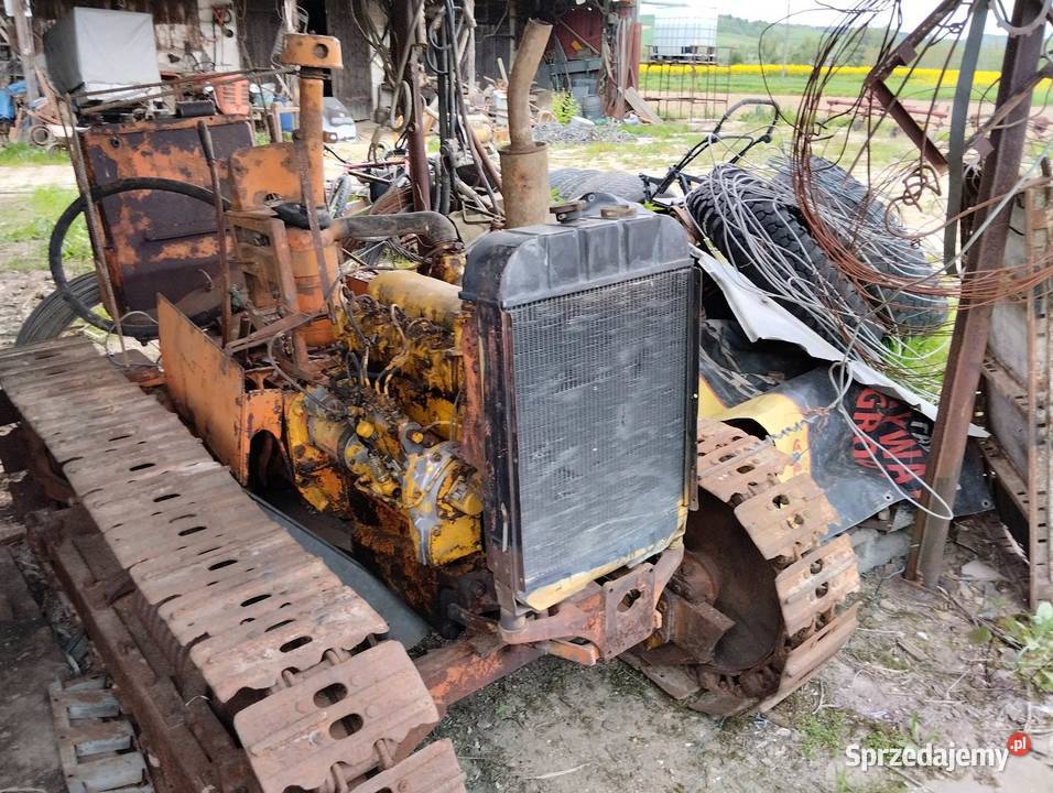 Ciągnik gąsienicowy FIAT 4 cylindry podkarpackie Markuszowa
