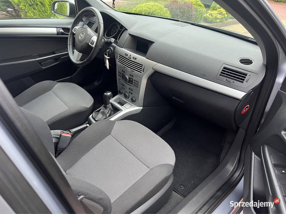 Opel Astra LIFT 17 CDTI 125 Super STAN Oryginał radio Rzeszów