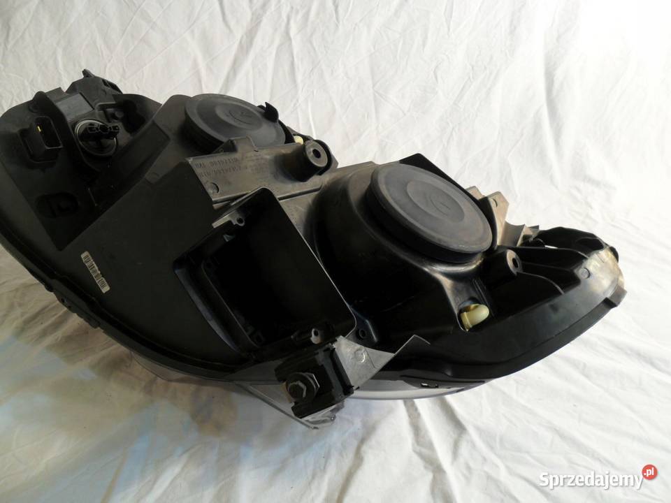 Toyota proace II 2reflektor xenon prawy lampa Nowy Tomyśl sprzedam