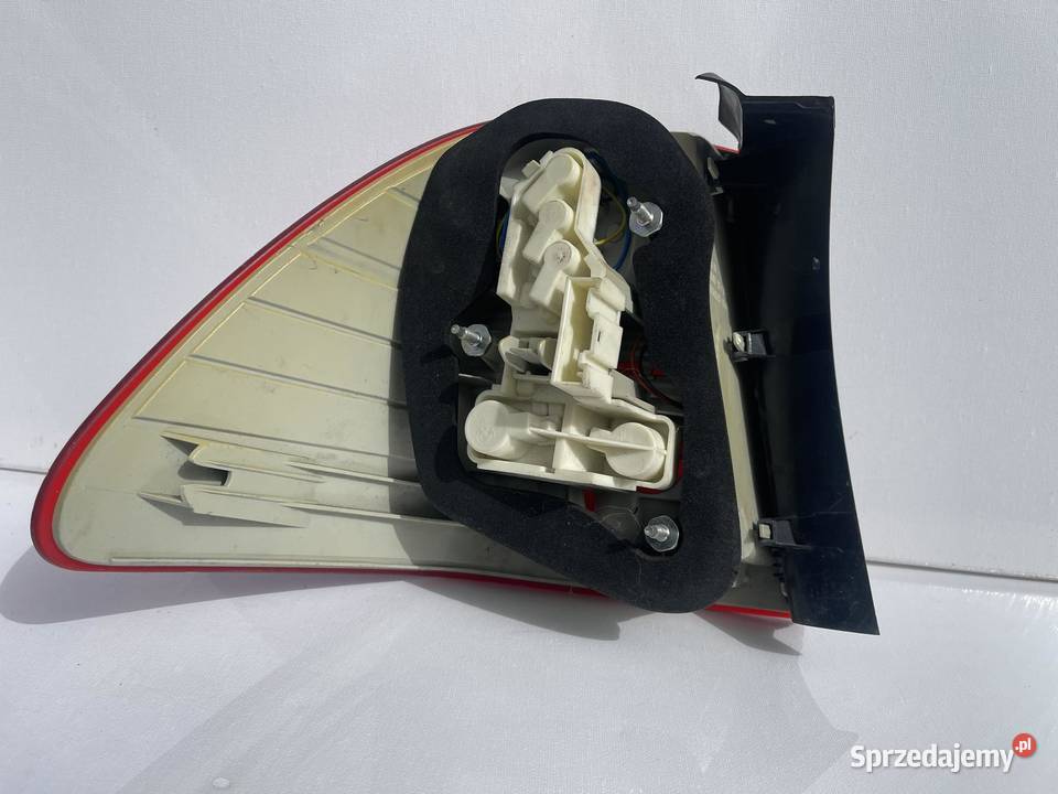 BMW E90 E91 KOMBI PRAWA LAMPA TYŁ wielkopolskie Ostroróg