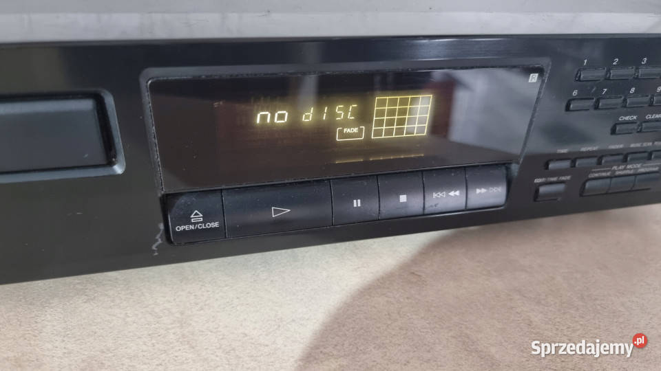 SONY CDP 311 odtwarzacz kompaktowy CD player Międzychód