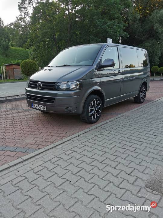 VW T5 LIFT CARAVELLE 20 TDI 2010 Lubatówka