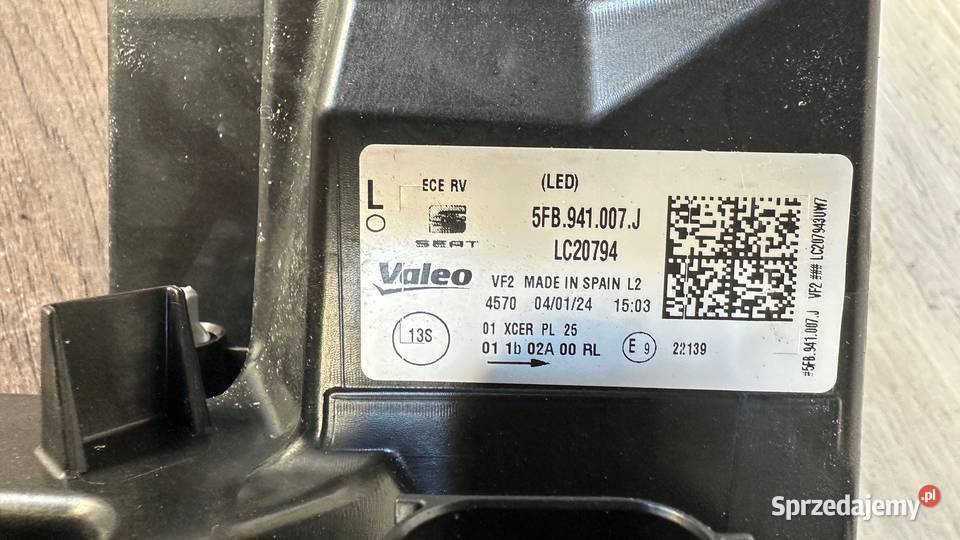 SEAT LEON IV CUPRA FORMENTOR 20r LEWA LAMPA osobowe Gorzów Wielkopolski
