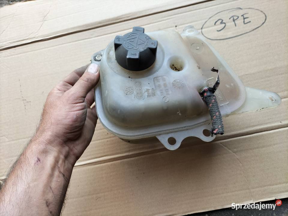 AUDI 80B3 16B ZBIORNICZEK PŁYNU WODY WYRUWNAWCZY Kamień-Kolonia