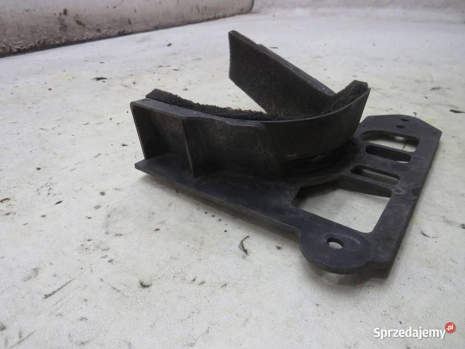 OSŁONA PÓŁOSI PRAWY PRZÓD AUDI A4 B8 LIFT