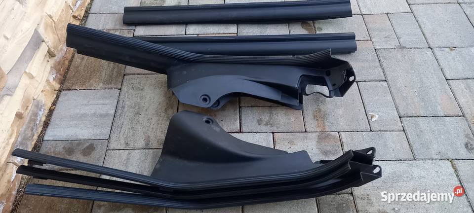BMW e36 sedan kombi listwa dywanowa progowa Brzozów