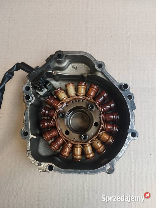 Suzuki Gsr600 Gsr Dekiel alternatora Brzoza
