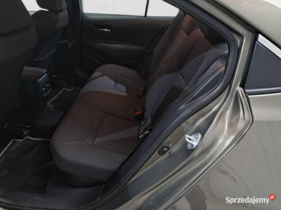 Toyota Corolla Seria E16 2012 Komorniki