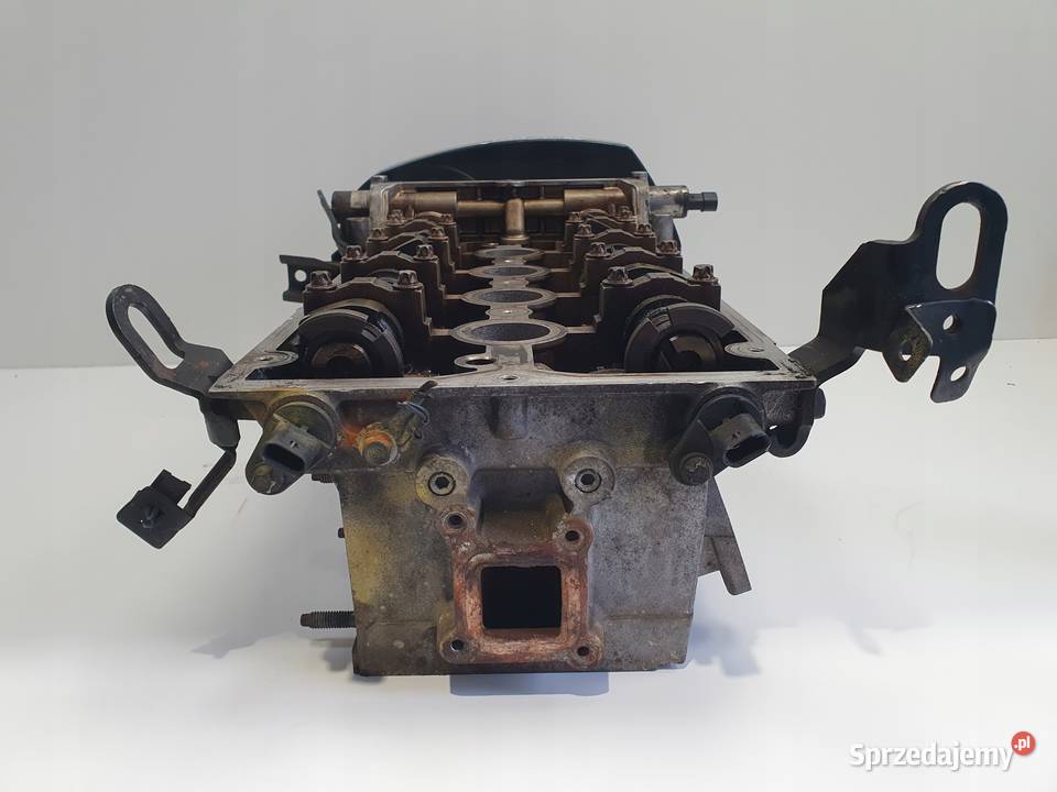 Opel Zafira B Astra J 16 16V A16XER GŁOWICA Głowice cylindrów Chełm