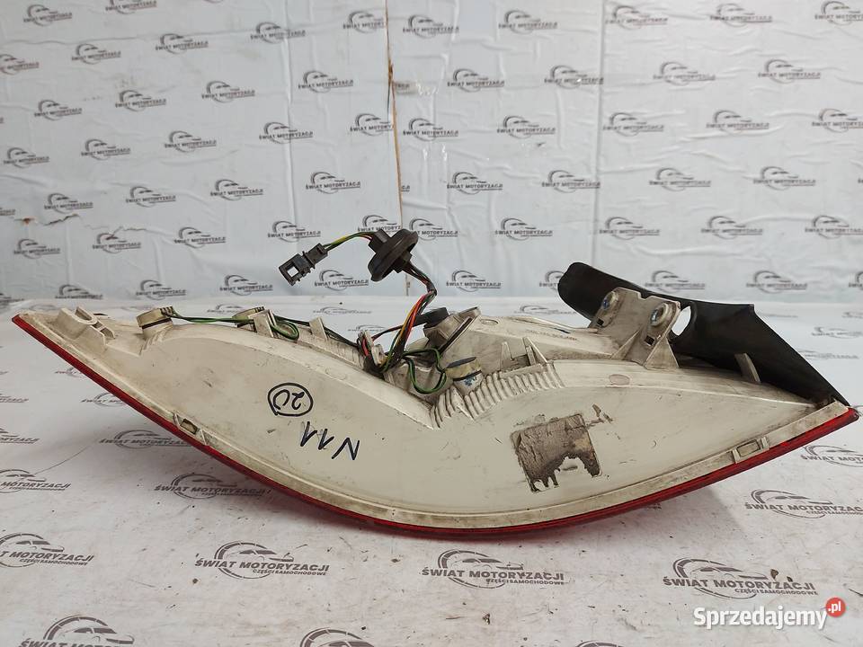 SKODA SUPERB II 10r lampa prawa tył 3T5945096 osobowe Kielce sprzedam