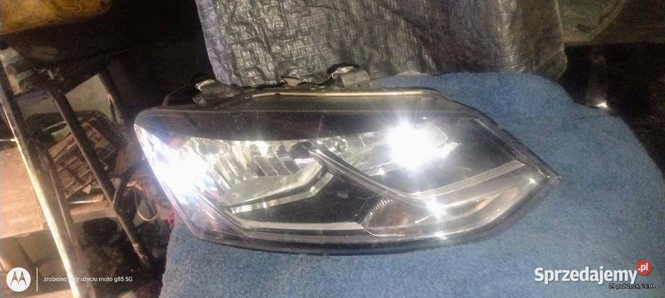 Reflektor prawy przód VW polo 2015 Lubin