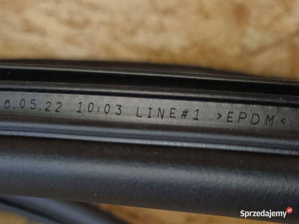 HYUNDAI I30 I30N 1720 USZCZELKA DRZWI PRAWY Pleszew