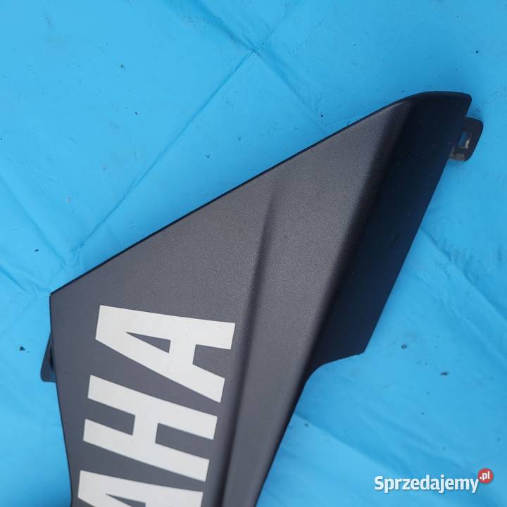 Yamaha R1 RN09 0203 owiewka owiewki bok
