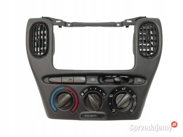 PANEL NAWIEWU 758277 Toyota Yaris Verso I świętokrzyskie