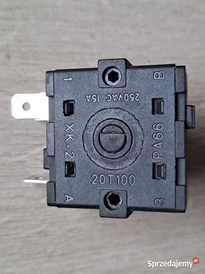 Przełącznik obrotowy XK2 20T100 PA66 250VAC 15A