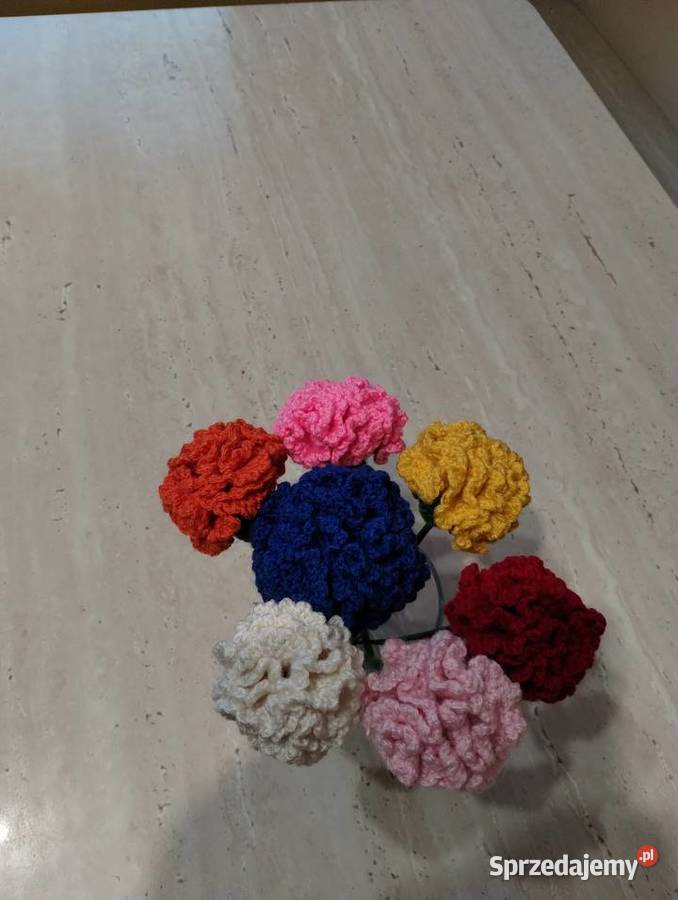 Szydełkowy bukiecik z goździków Nieżywięć