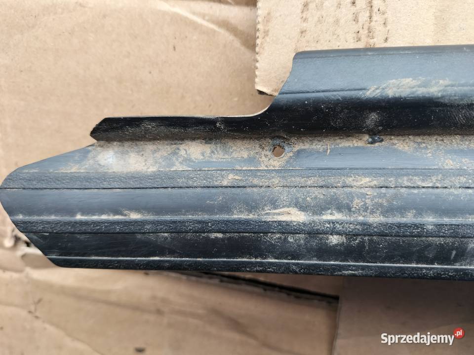 VW GOLF II 2 4 5 D OSŁONA PROGU LISTWA PRAWY Kamień-Kolonia