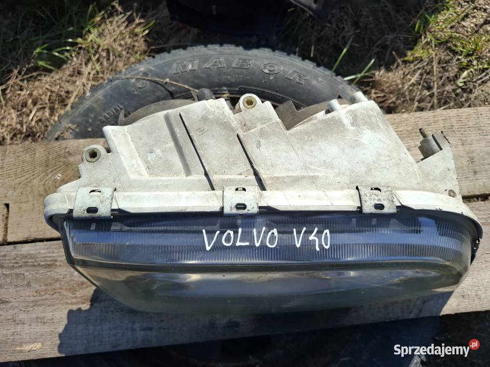 Lampa Prawa Przód Volvo V40 Hella Wisznice