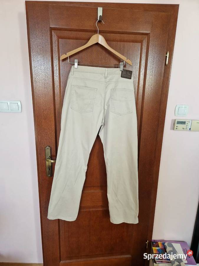 Spodnie beżowe bawełniane męskie chinosy Marks