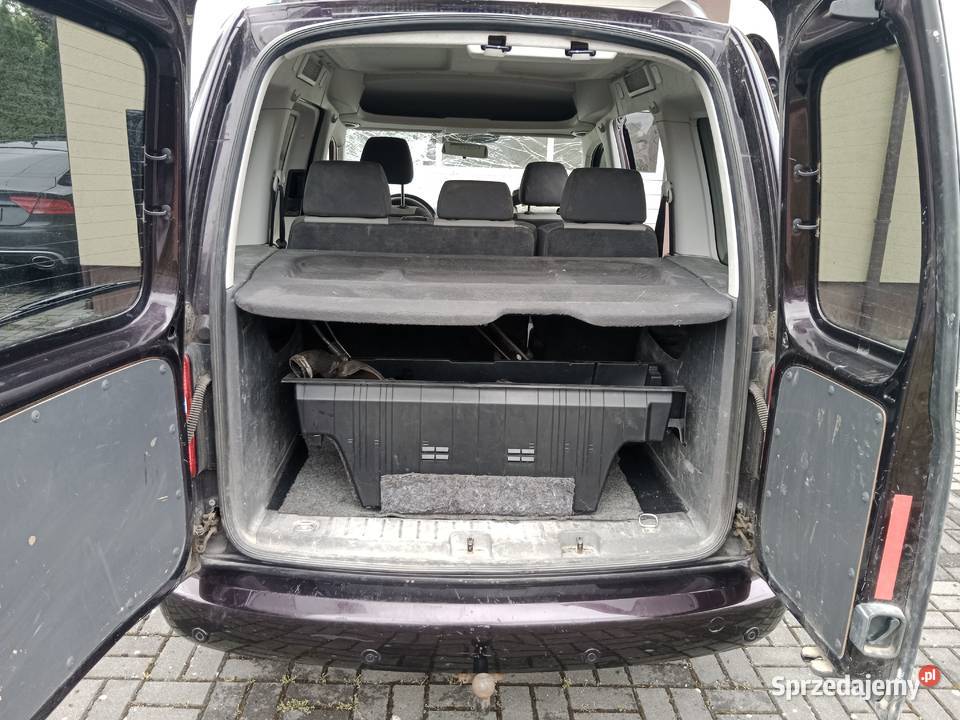 Wnętrze tapicerka fotele podsufitka plastiki Polanica-Zdrój