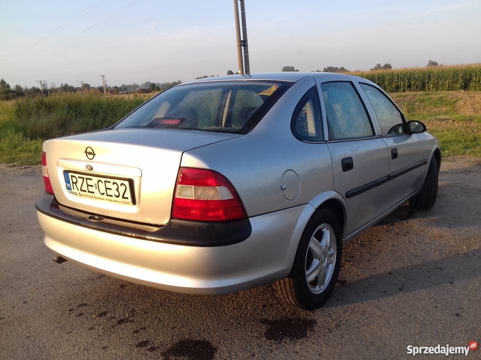 Opel Vectra B 1998 20DTi 101 239000 wspomaganie kierownicy Boguchwała
