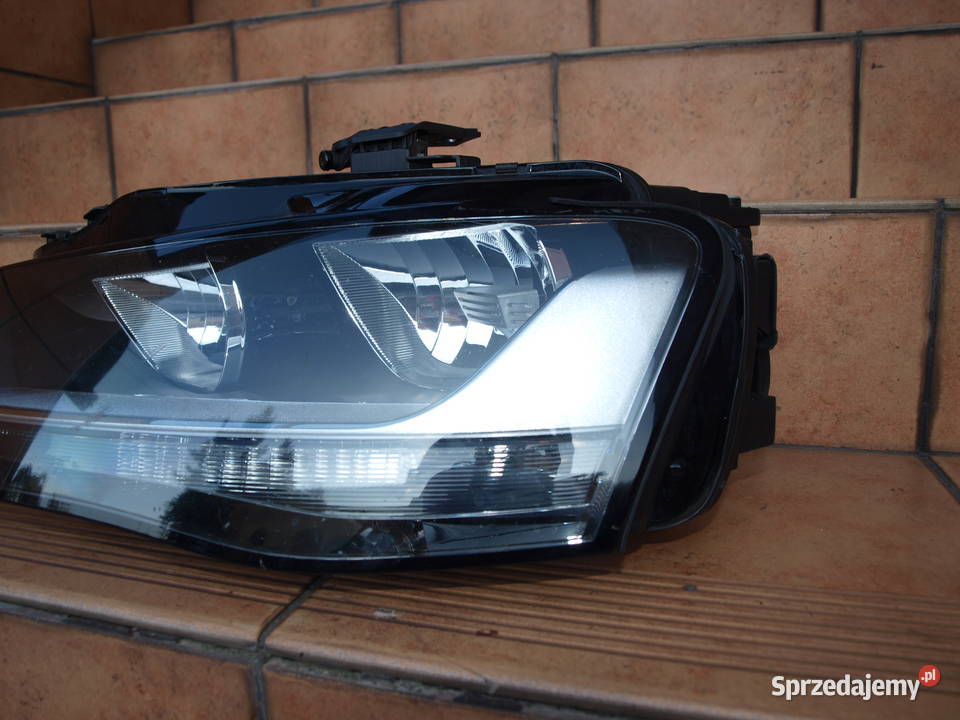 Audi A4 B8 lampa lewa przód zwykła 2012 2015r sprzedam