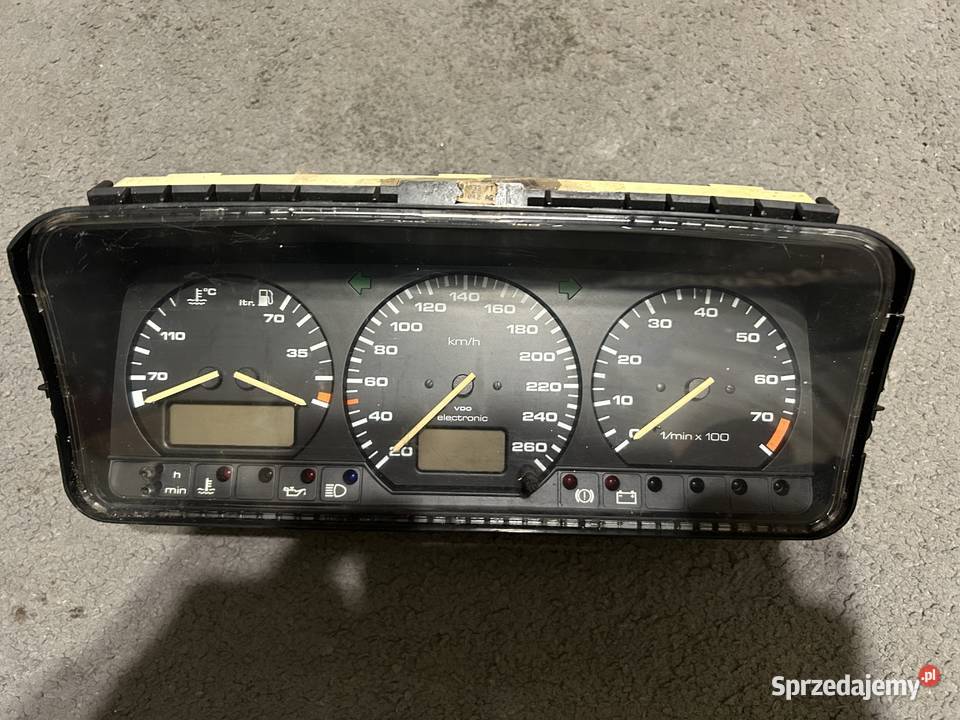 Volkswagen PASSAT B3 Licznik 81117682 Lublin