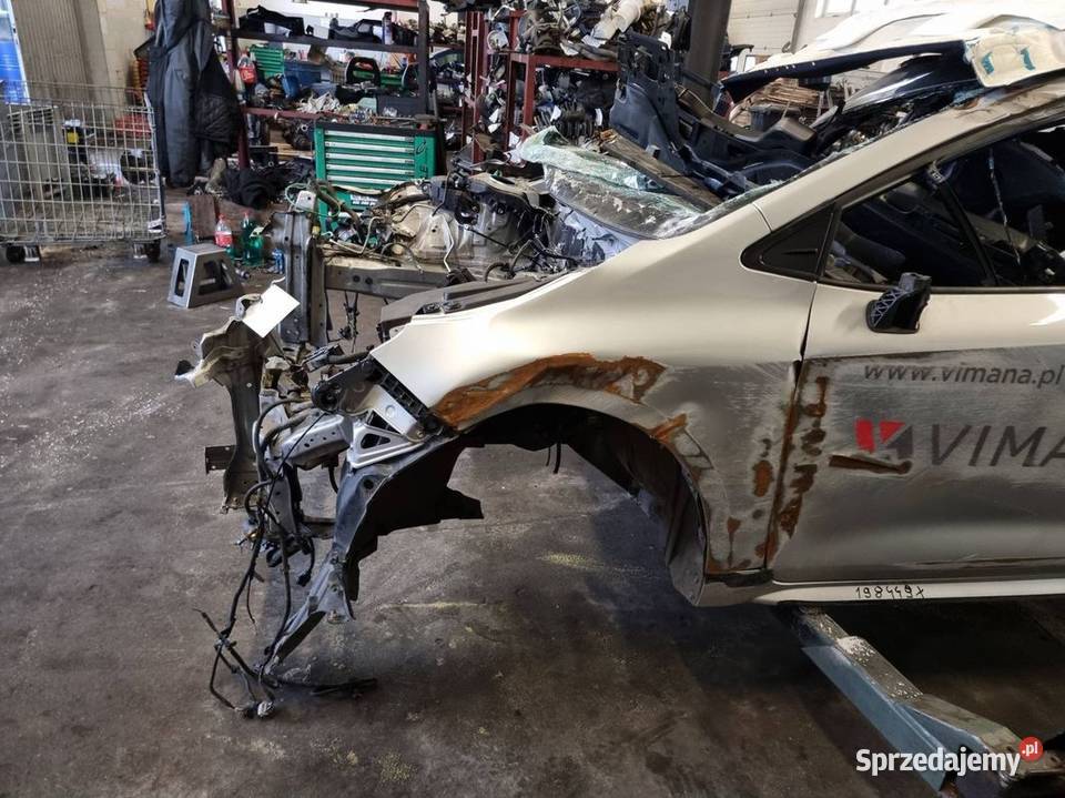 ĆWIARTKA LEWA PRZÓD TOYOTA COROLLA E21 1F7 Lipno