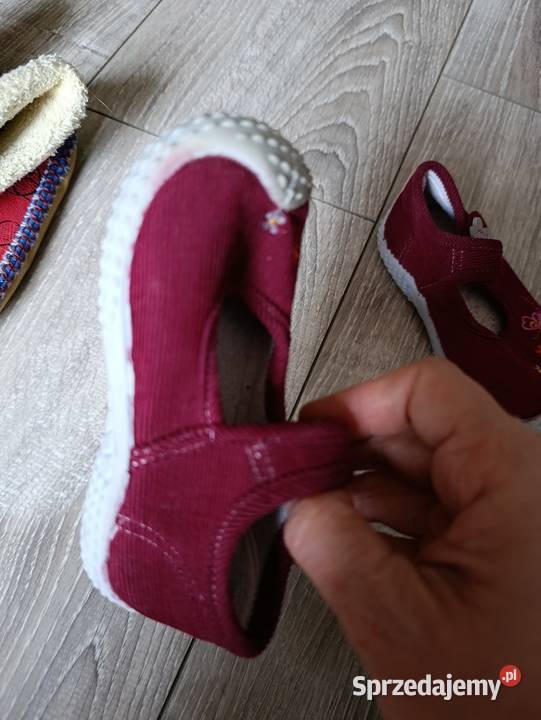 kapcie buty dziewczęce rozmiar 22 długość Poznań sprzedam