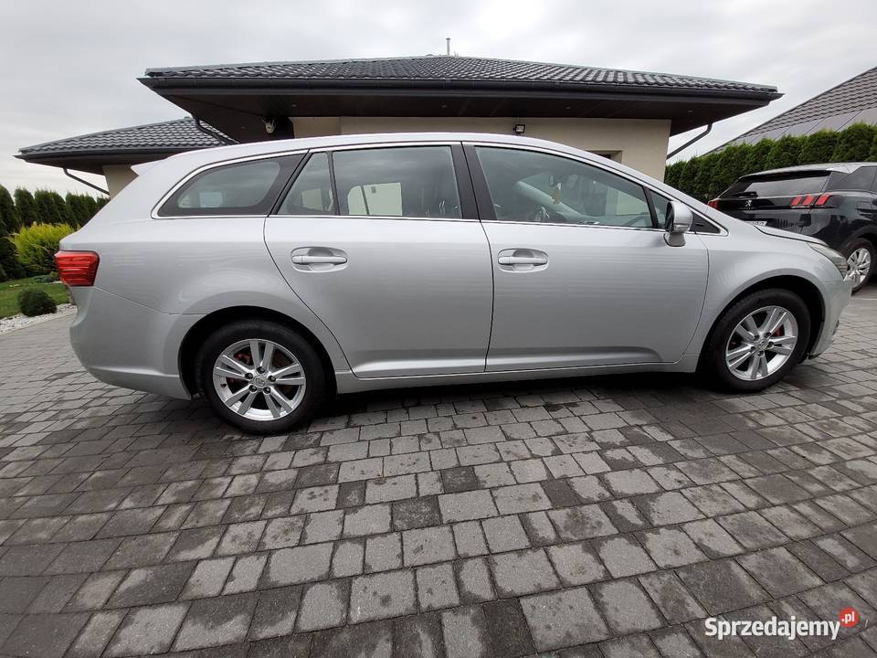 Toyota Avensis T27 kombi 20 diesel salon Polska centralny zamek Chełm