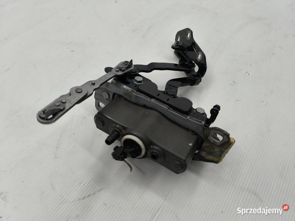 ZAWIAS MASKI NABÓJ PRAWY MERCEDES ECLASA W212