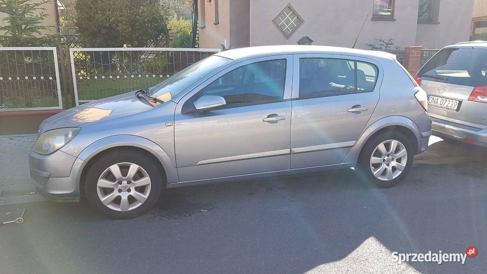 Opel Astra H 16 benzyna 2005 r na części Astra Namysłów