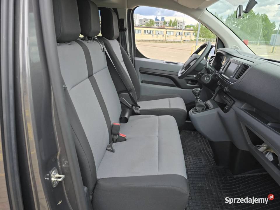 Opel Vivaro 15 CDTI Long 9osobowy 2020 44 147 sprzedam