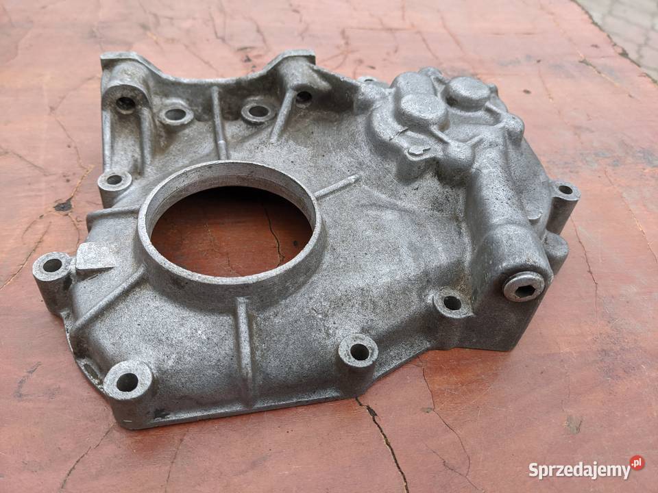 Fiat 126p pokrywa rozrządu pompa olejowa Stalowa Wola