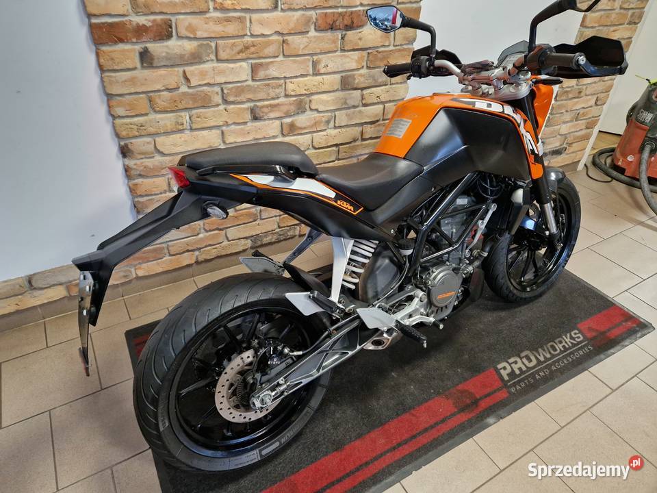 KTM DUKE 125 ABS przebieg 25177 2013r Kórnik