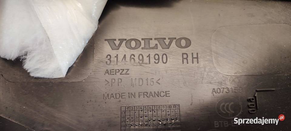 VOLVO XC40 OSŁONA SŁUPKA PRAWY TYŁ 31469190 osobowe