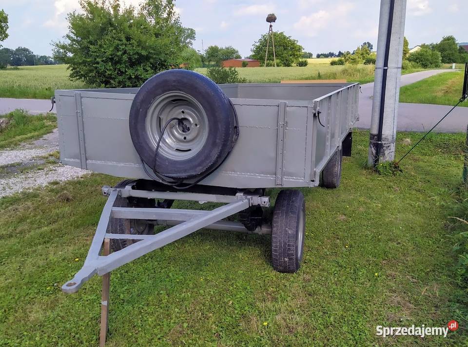 wóz ciągnikowy przyczepa nieuszkodzony Tytusin
