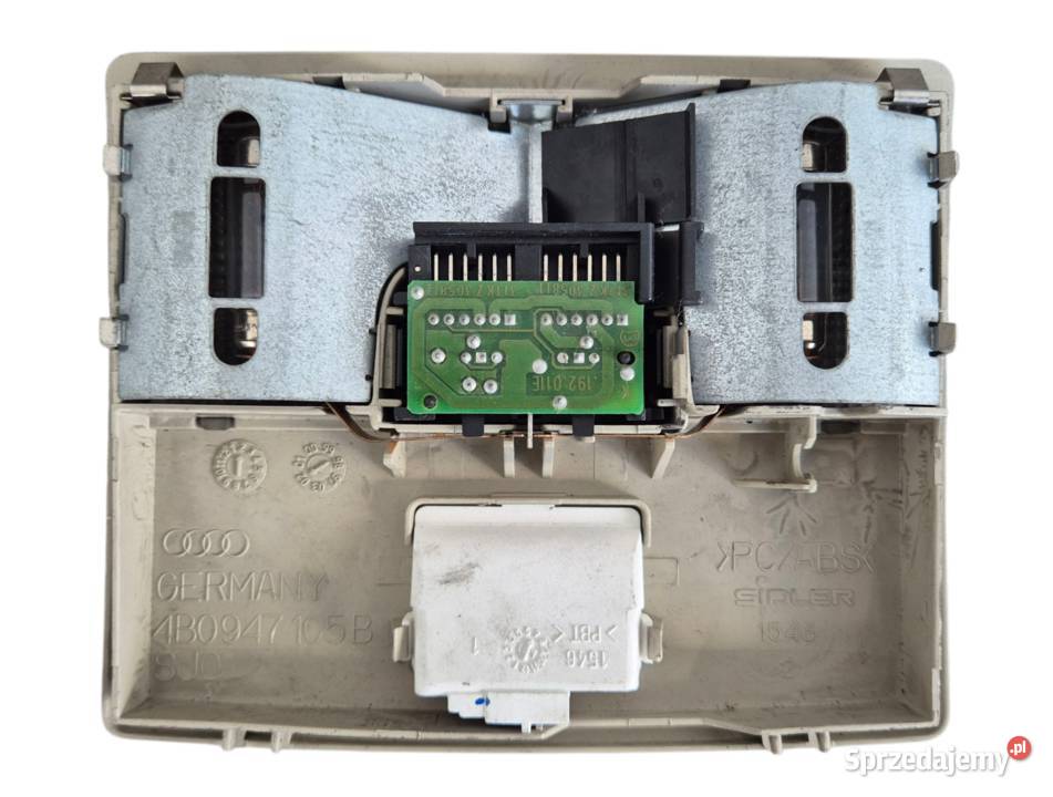 LAMPKA PODSUFITKI OŚWIETLENIE AUDI A6 C5